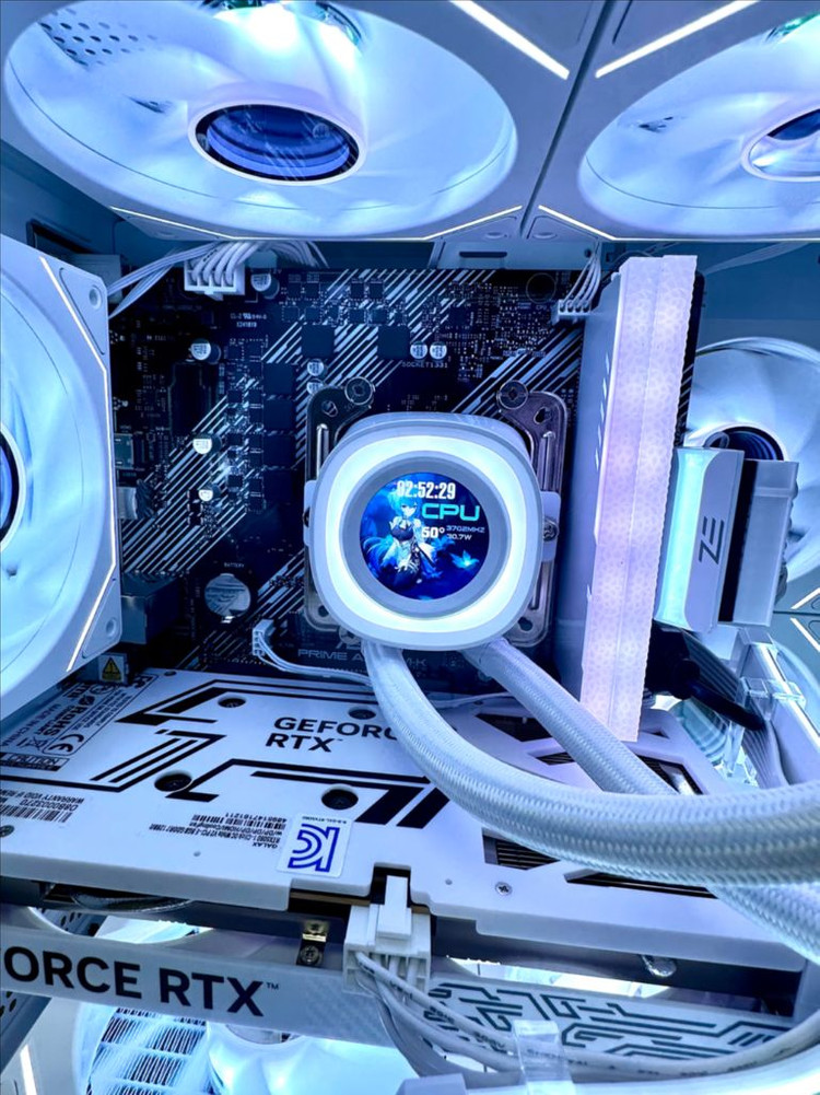 RTX 5060 새 그래픽카드 장착! 화이트 감성 게이밍 PC 완성형 이미지