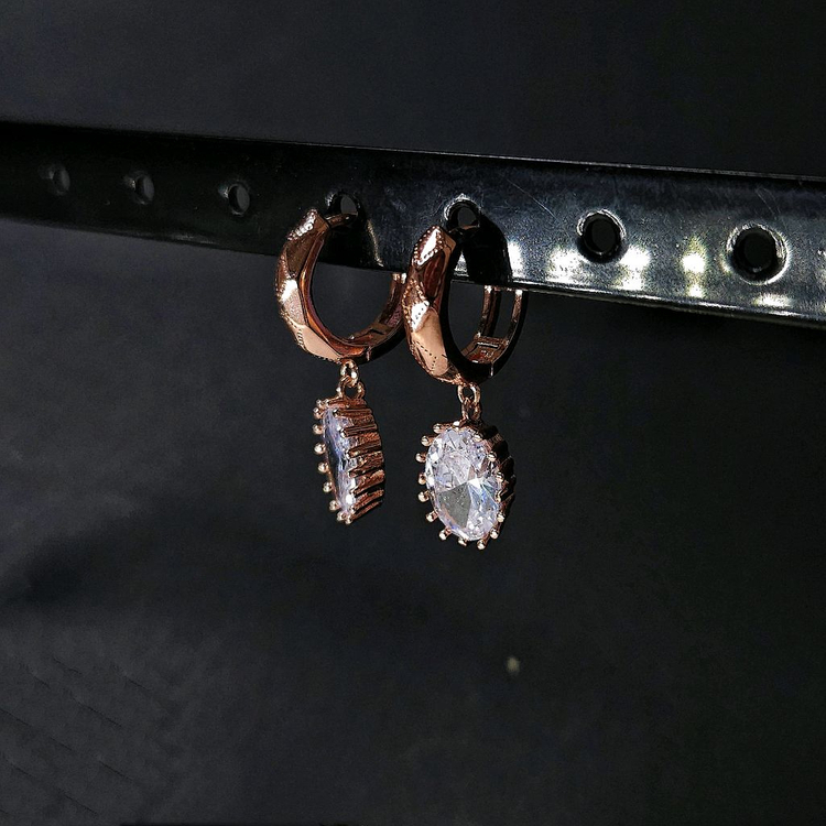 [새상품,선물박스포장]스와로브스키스톤 원터치 링귀걸이/목걸이 반지 팔찌 진주 샤넬 14k 18k 반클리프 루이비통 이미지