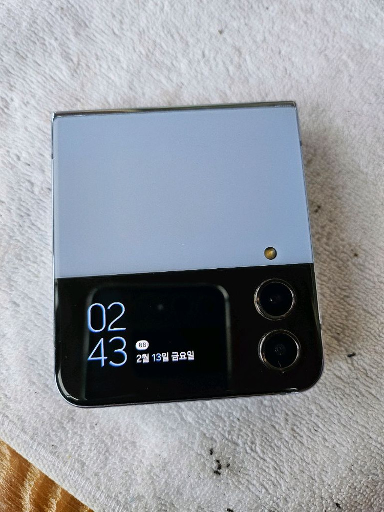 겔럭시Z플립4 라벤드 128GB 이미지