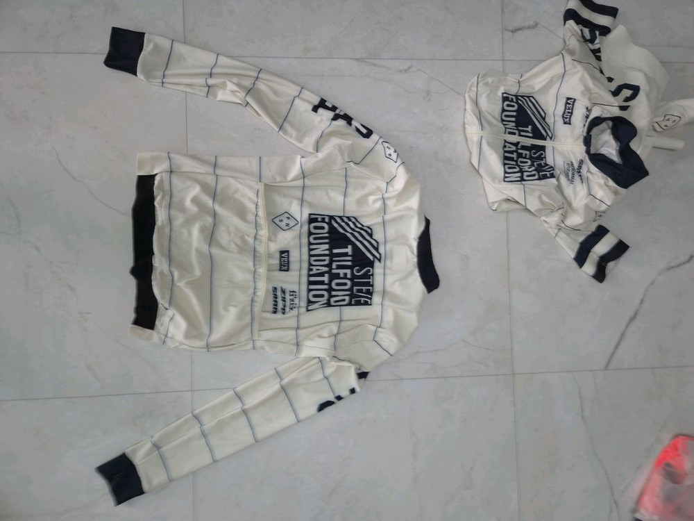 파스노말 에디션 원피스 , 자켓 이미지