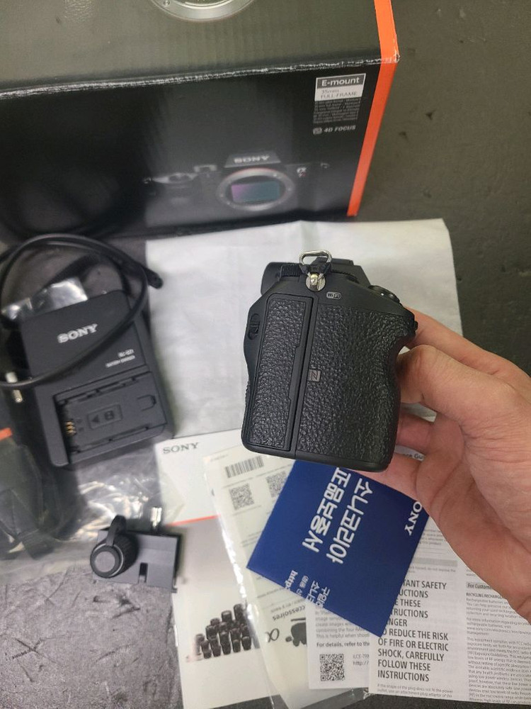 소니a7r3 판매합니다 풀박스구성 입니다 이미지