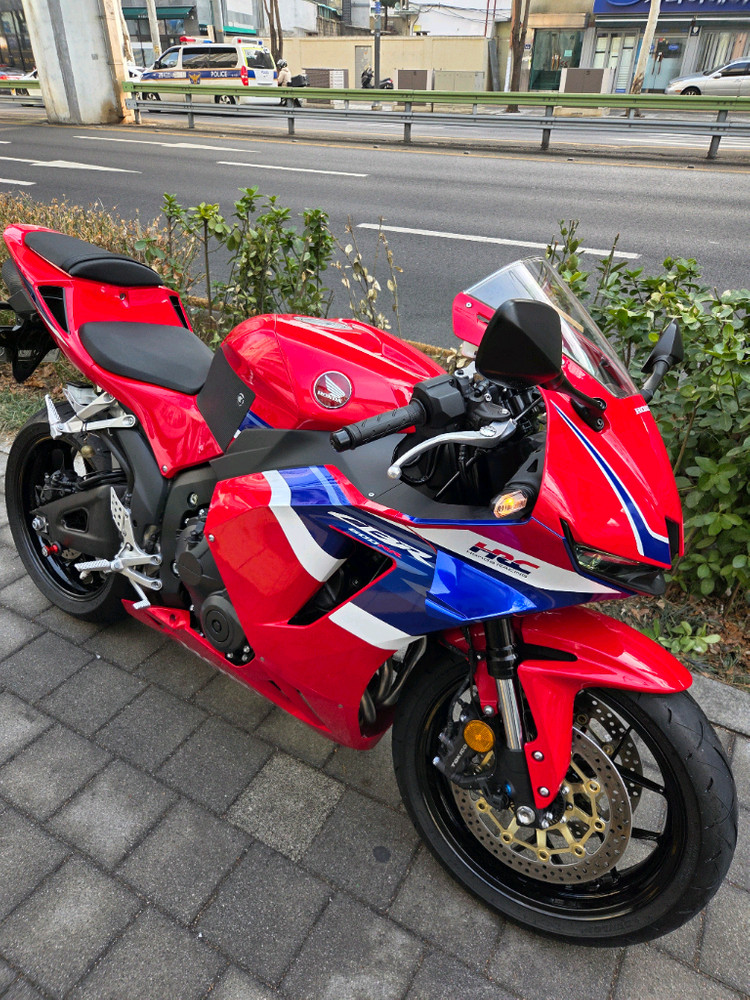 25년식 혼다 CBR600RR 팝니다. 이미지