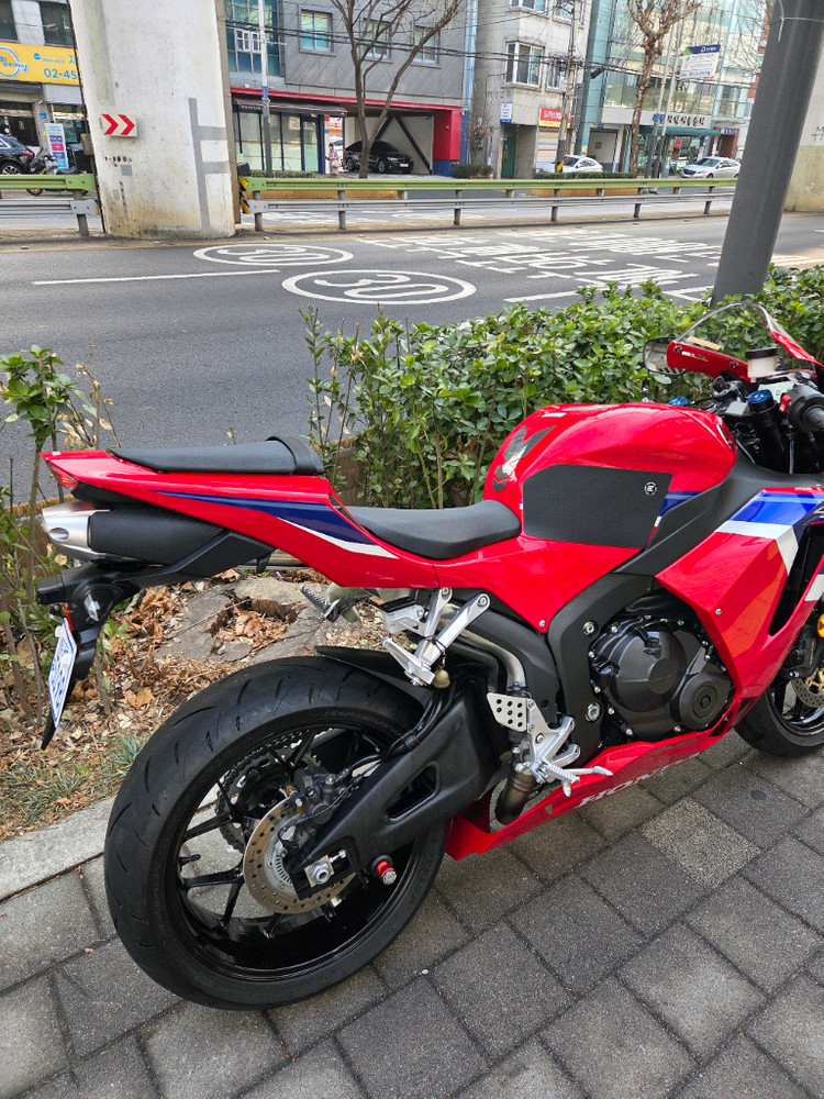 25년식 혼다 CBR600RR 팝니다. 이미지
