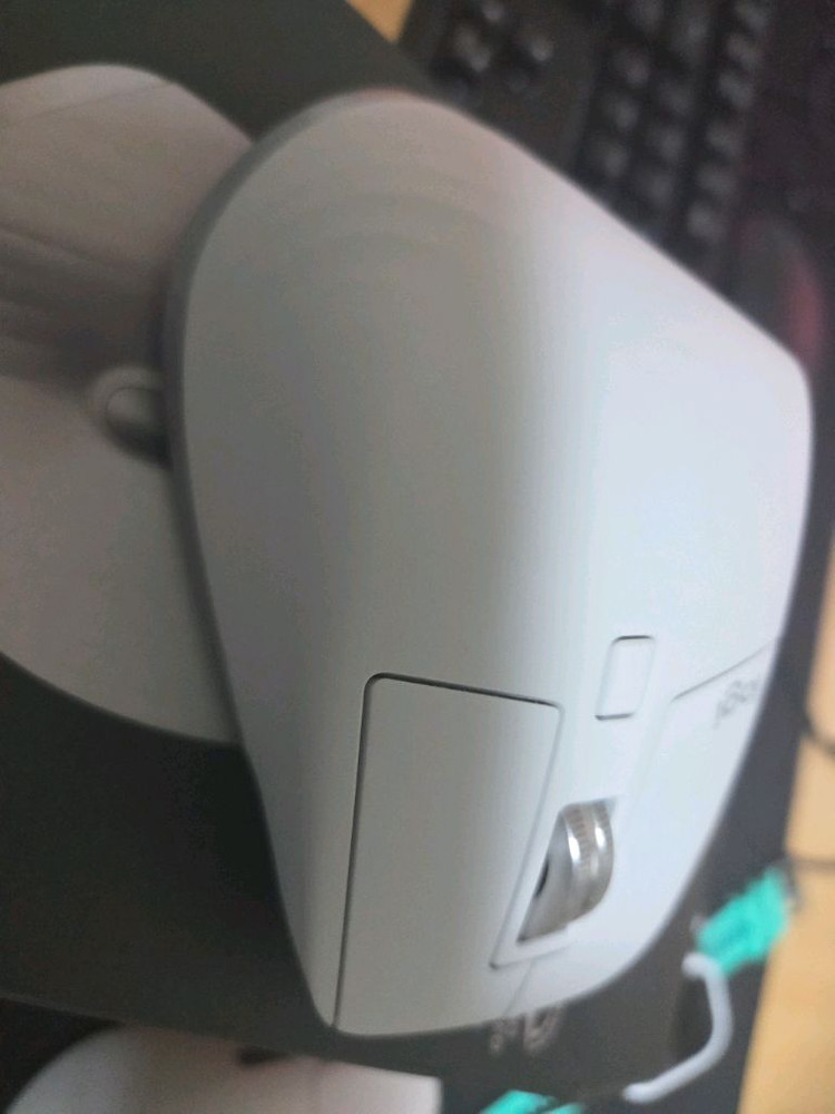 로지텍 mx master 3s마우스 팝니다.9만 이미지