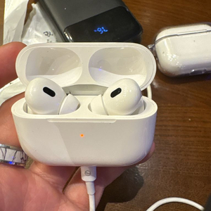 에어팟 프로2 8핀 이미지