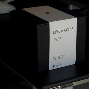 라이카 Q3 43 블랙 풀박스 이미지