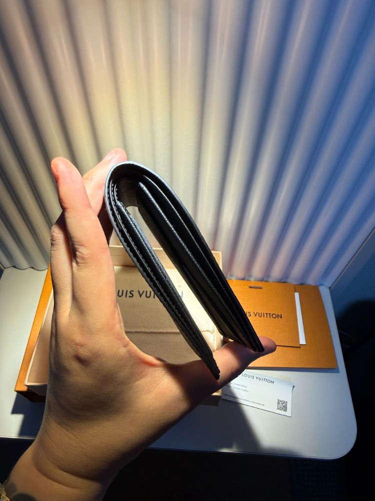 (1회착용) 26ss 루이비통 이클립스 멀티플 반지갑 이미지