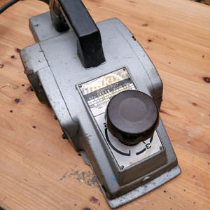 마끼다 1804N 전기대패 이미지