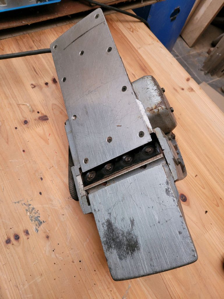 마끼다 1804N 전기대패 이미지