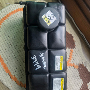 체어맨 부동액통 판매합니다 이미지