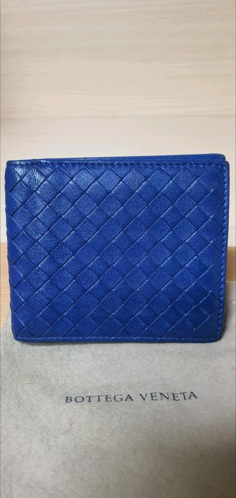 보테가베네타 반지갑 블루 정품A급(감정O)구찌프라다루이비통디올고야드샤넬셀린느보테가생로랑발렌시아가버버리가방 이미지