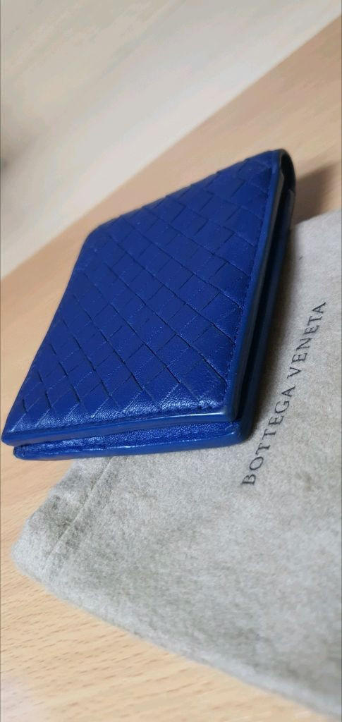 보테가베네타 반지갑 블루 정품A급(감정O)구찌프라다루이비통디올고야드샤넬셀린느보테가생로랑발렌시아가버버리가방 이미지