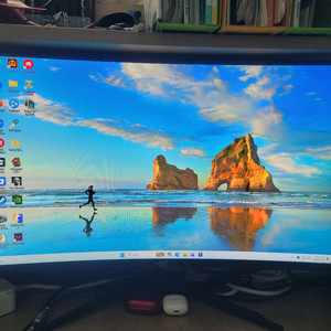 27인치 커브드 게이밍 무결점 모니터입니다 이미지