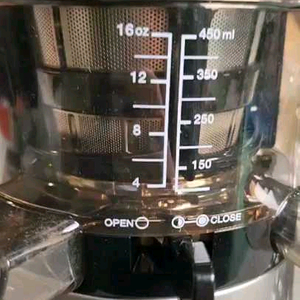 2세대 휴롬 HH-SBF11 착즙기 원액기 미사용 상태좋음 경기광주 택배가능 이미지