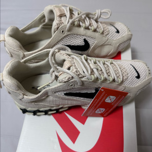 [새상품]정품 나이키X스투시 에어줌 스피리돈 275사이즈 이미지