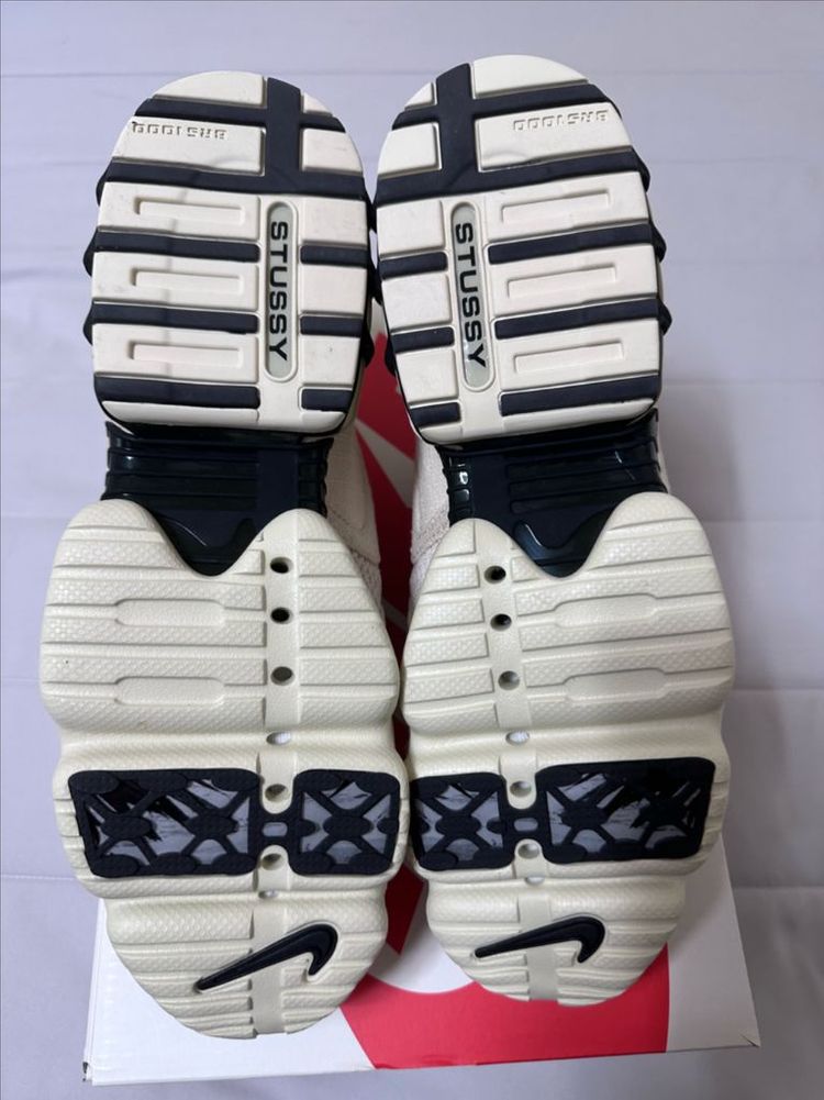 [새상품]정품 나이키X스투시 에어줌 스피리돈 275사이즈 이미지