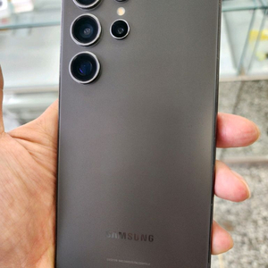 갤럭시S24울트라 512기가 정상해지 깨끗함^^(잔상없이 깔끔함^^!) 이미지
