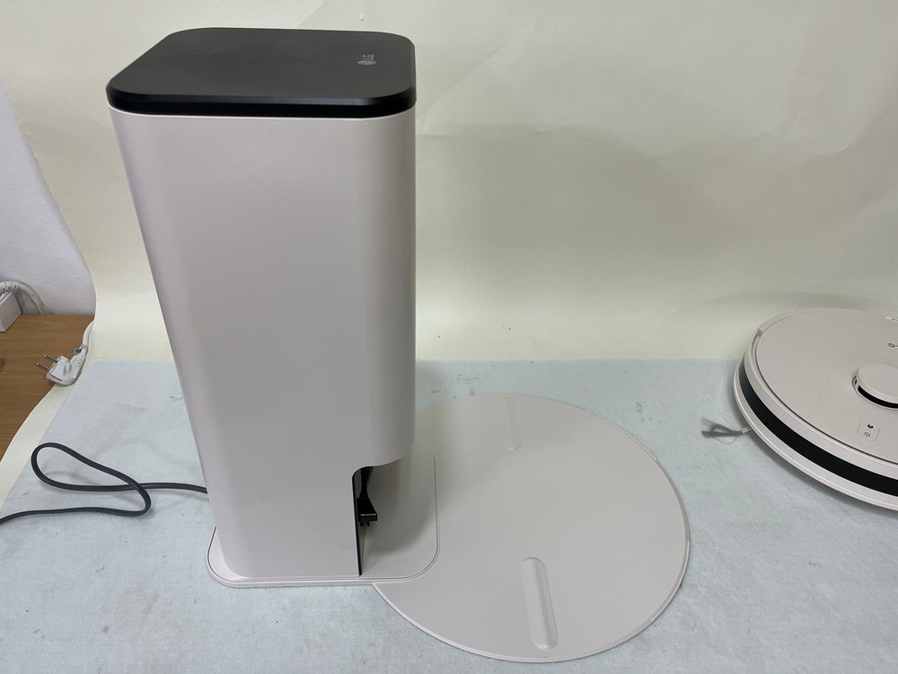 [로봇청소기] LG 코드제로 R5 로봇청소기 R585WKA1 이미지