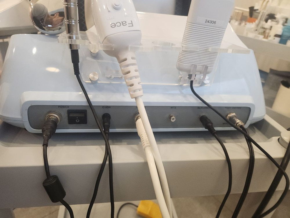 피부미용기기 복합기(아이쿨플러스윈) 이미지