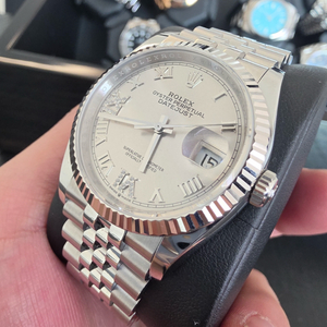 데이저스트 로만다이아 실버다이얼 이미지