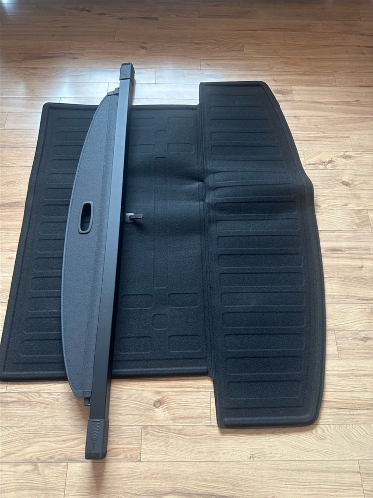 싼타페MX5 하이브리드 6인승 차량용품 판매(러기지 스크린, 러기지 매트, 2열 수납함, 킥매트 등등) 이미지