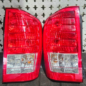 그랜드 카니발 R 후기형 데루등 테일램프 후미등 팝니다 이미지