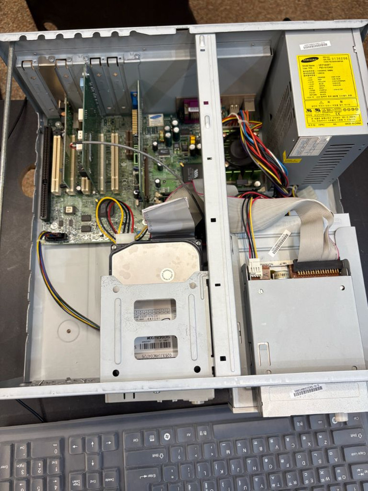 삼성 매직스테이션 M2711 펜티엄3 본체 이미지