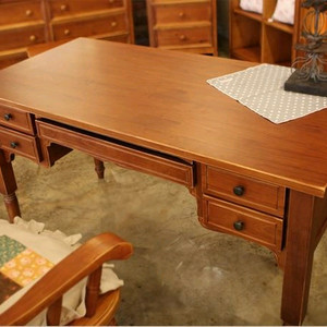 마들렌상점 소루쟁이 책상 이미지