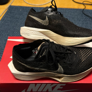 나이키 줌X 베이퍼플라이 넥스트% 3 블랙 250 상태좋아요 이미지