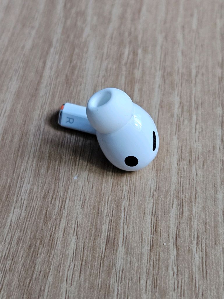 갤럭시 버즈3프로 화이트 오른쪽 유닛 이미지