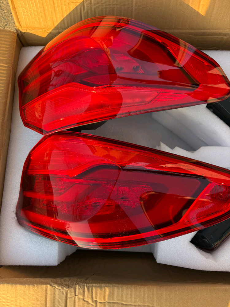 bmw 520d g30 순정 테일램프 세트 이미지