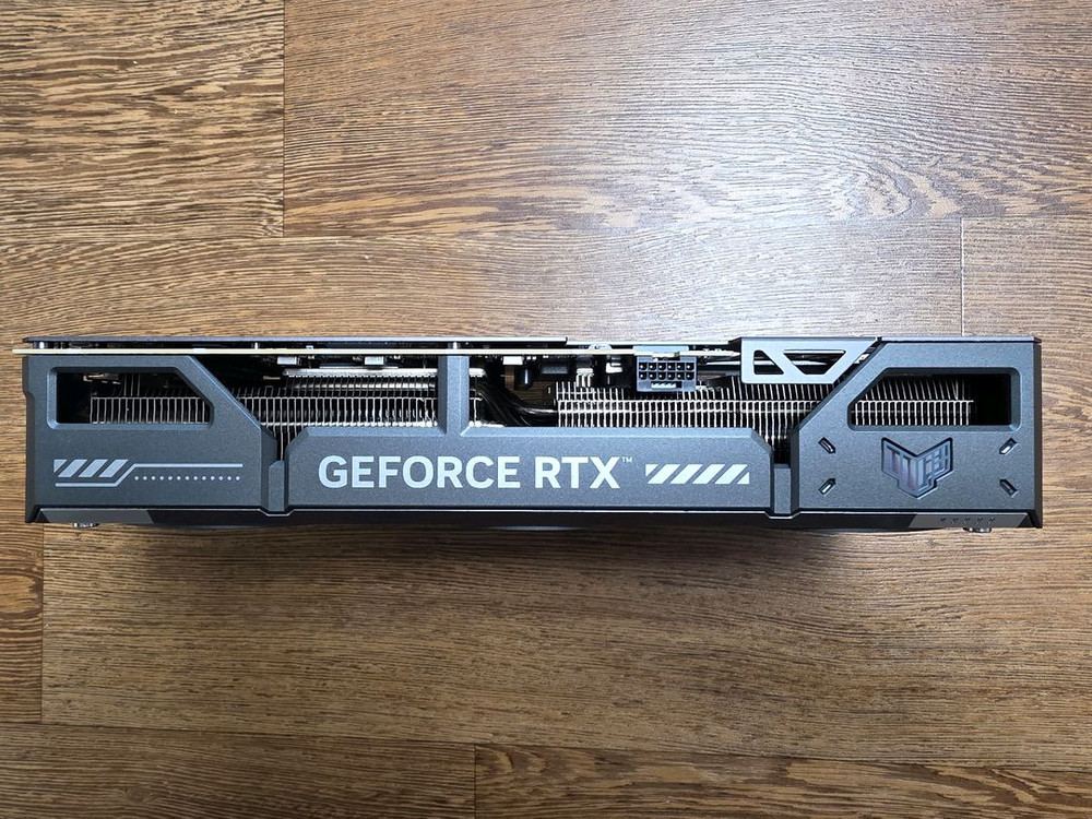 ASUS TUF 5070ti 그래픽카드 이미지