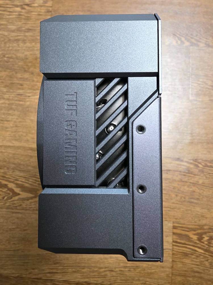 ASUS TUF 5070ti 그래픽카드 이미지