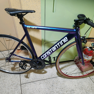 콘스탄틴 버나드2023 카멜 픽시 자전거 이미지