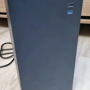 울트라5 RTX5060 게이밍 컴퓨터 본체 이미지