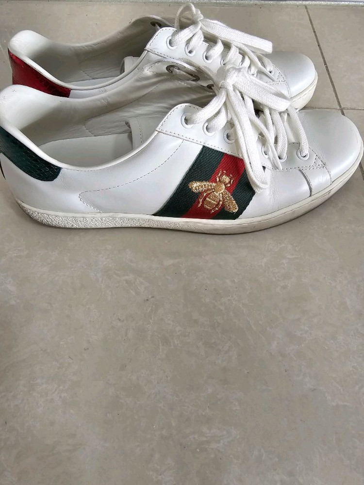 구찌 꿀벌 스니커즈 7사이즈 팝니다 이미지