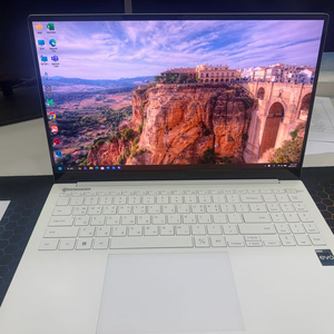 삼성 갤럭시북 프로2 판매 이미지