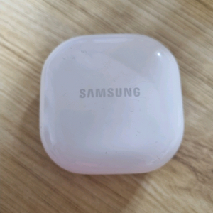 무선 이어폰 이미지