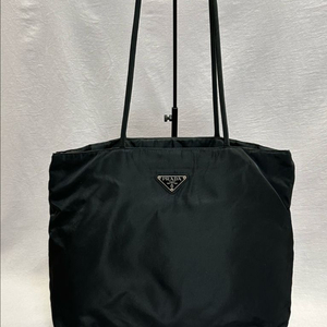 프라다 블랙 토트백 나일론 포코노 숄더백 이미지