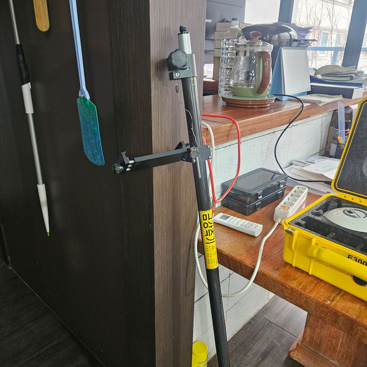 GPS 측량기 세트 e-survey e300 pro 이미지