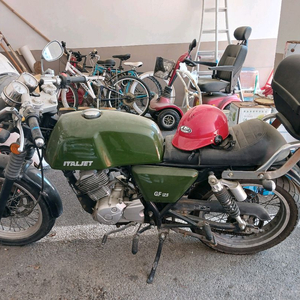 이탈젯 그리폰 125 오토바이 (18년식 / 9,600km / 상태 최상 / 서류완비) 이미지