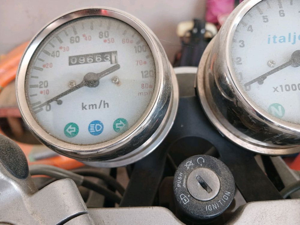 이탈젯 그리폰 125 오토바이 (18년식 / 9,600km / 상태 최상 / 서류완비) 이미지