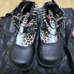 펑크 고딕 로리타 데모니아 하트링 버클 스트랩 통굽 구두 8사이즈(245~250) 운포 8만원 이미지