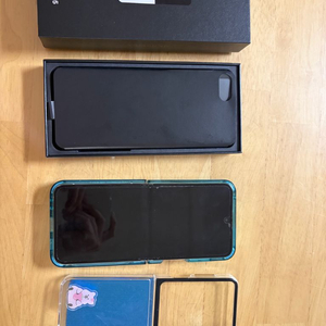 갤럭시 Z플립 5 풀박 512GB + 케이스 2종 이미지