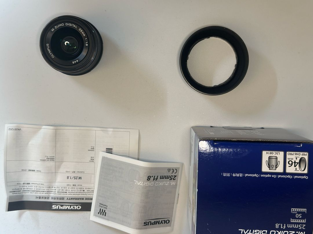 올림푸스 25mm f1.8 풀박스 이미지