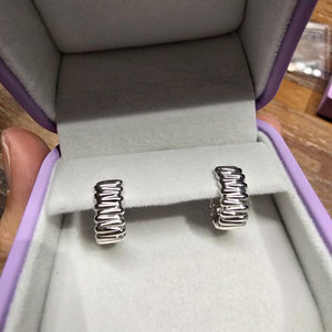 골든듀 포ㄴ타나 마돈나 화이트골드 솔리드귀걸이 (가격내림) 이미지