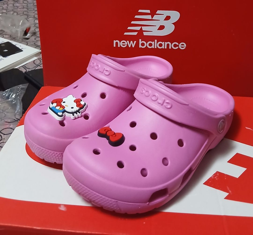 크록스정품 J3 220 키티지비츠 포함 거의 새거 이미지