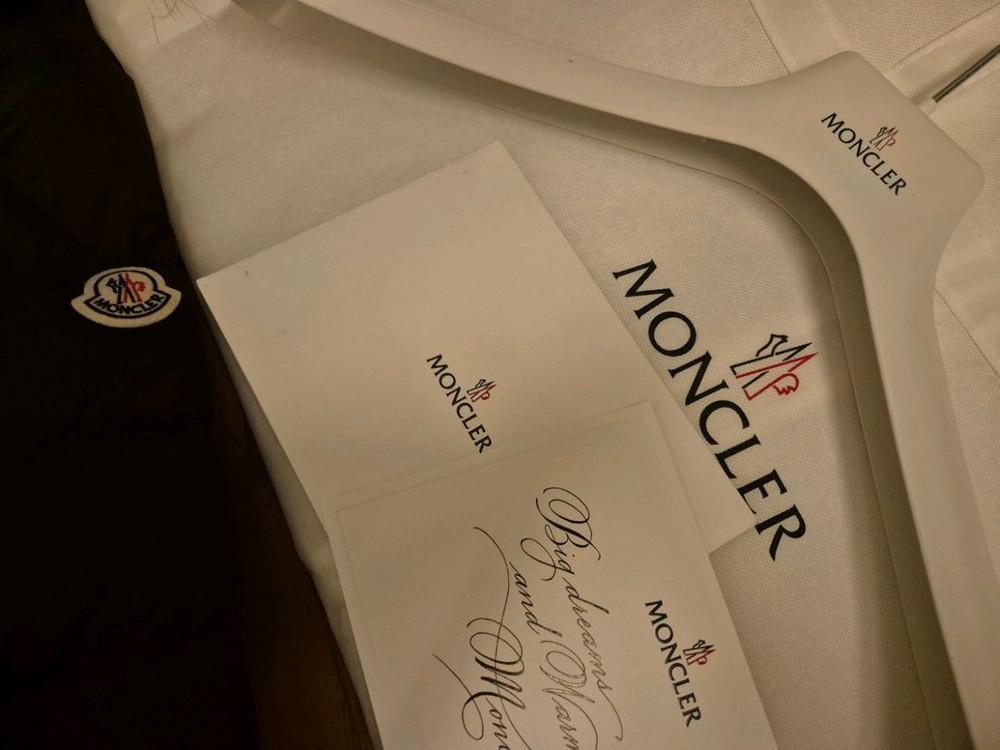 몽클레어 22FW 클루니 블랙 백화점정품 3사이즈 새상품급 풀구성 이미지