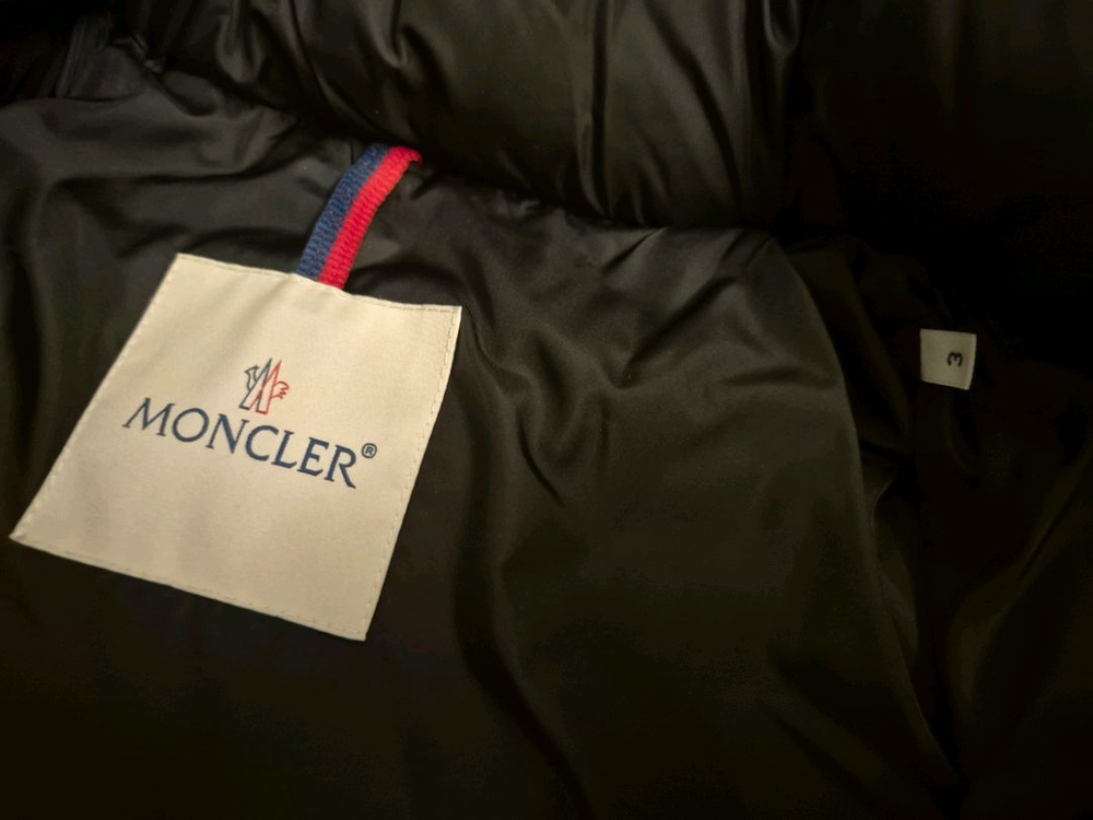 몽클레어 22FW 클루니 블랙 백화점정품 3사이즈 새상품급 풀구성 이미지