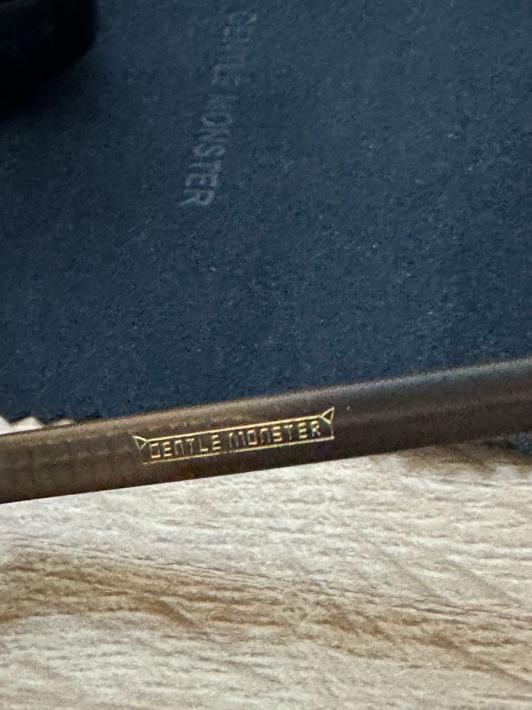 젠틀몬스터 TRAM R 안경 선글라스 이미지